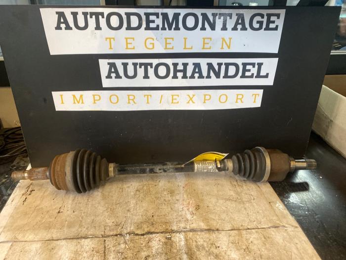 Gebruikte Aandrijfas links-voor Opel Grandland (X) 1.2 Turbo 12V Prijs € 149,99 Margeregeling aangeboden door Autodemontage Tegelen
