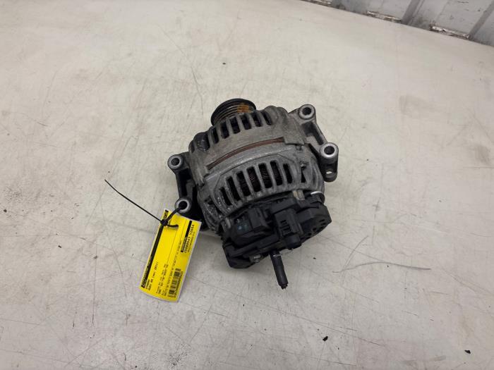 Gebruikte Dynamo Audi A4 Avant (B8) 1.8 TFSI 16V Prijs € 48,00 Margeregeling aangeboden door Autodemontage Tegelen