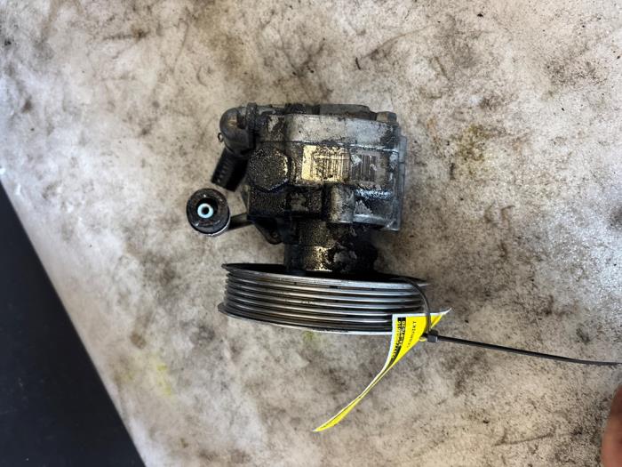 Gebruikte Servopomp Audi A4 Avant (B8) 1.8 TFSI 16V Prijs € 29,90 Margeregeling aangeboden door Autodemontage Tegelen