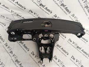 Gebruikte Dashboard Mercedes C (W205) C-200d 2.2 16V Prijs € 200,00 Margeregeling aangeboden door De Vogel Auto's B.V.