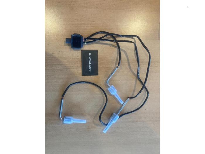 Nieuwe Temperatuursensor Motor Mercedes Diversen Prijs € 60,50 Inclusief btw aangeboden door De Vogel Auto's B.V.
