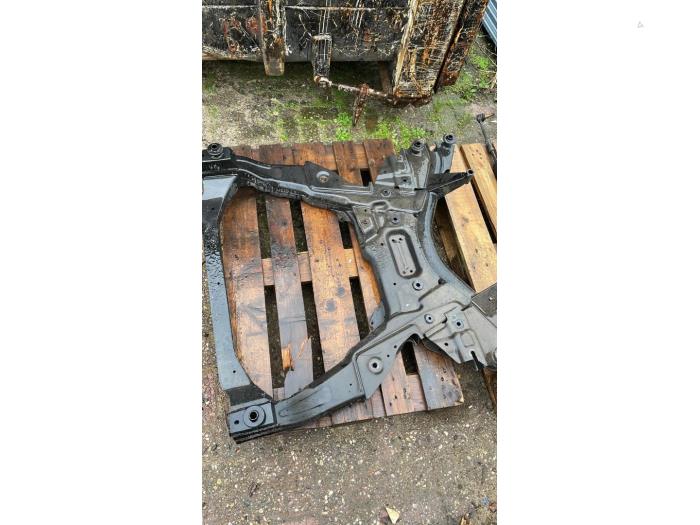 Gebruikte Subframe Mercedes Vito (447.6) Prijs € 302,50 Inclusief btw aangeboden door De Vogel Auto's B.V.