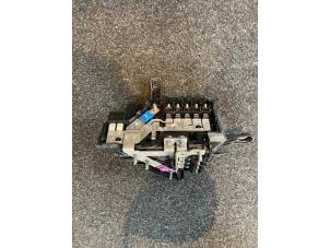 Gebruikte Zekeringkast Mercedes C Estate (S205) Prijs € 60,50 Inclusief btw aangeboden door De Vogel Auto's B.V.