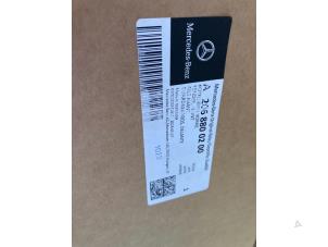 Nieuwe Scherm rechts-voor Mercedes C (W206) Prijs € 393,25 Inclusief btw aangeboden door De Vogel Auto's B.V.