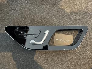 Gebruikte Schakelaar Stoelverstelling Mercedes C (W206) Prijs € 145,20 Inclusief btw aangeboden door De Vogel Auto's B.V.