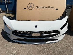 Gebruikte Voorbumper Mercedes A (177.0) Prijs € 786,50 Inclusief btw aangeboden door De Vogel Auto's B.V.