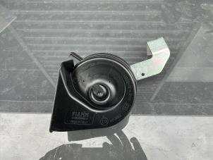 Nieuwe Claxon Mercedes V-Klasse Prijs € 47,80 Inclusief btw aangeboden door De Vogel Auto's B.V.