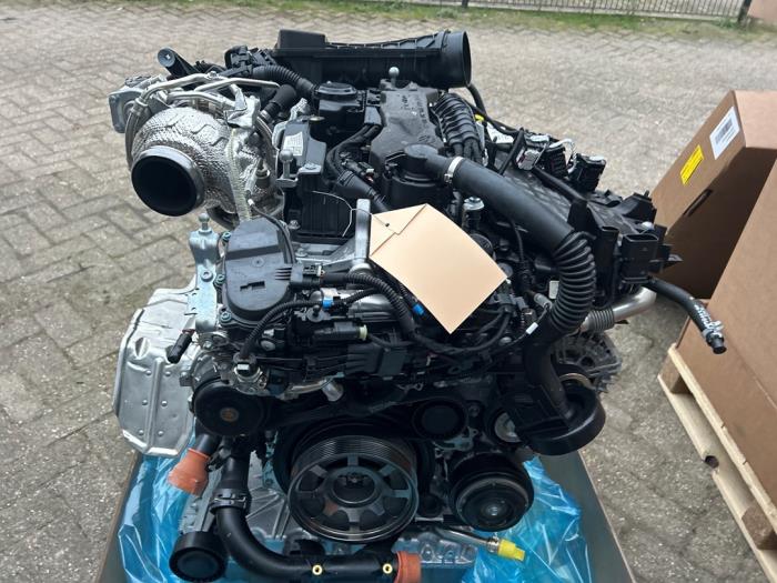 Gebruikte Motor Mercedes Sprinter 3,5t (907.6/910.6) 317 CDI 2.0 D RWD Prijs € 9.922,00 Inclusief btw aangeboden door De Vogel Auto's B.V.