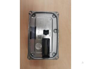 Gebruikte Module LED koplamp Mercedes C (W205) Prijs € 242,00 Inclusief btw aangeboden door De Vogel Auto's B.V.