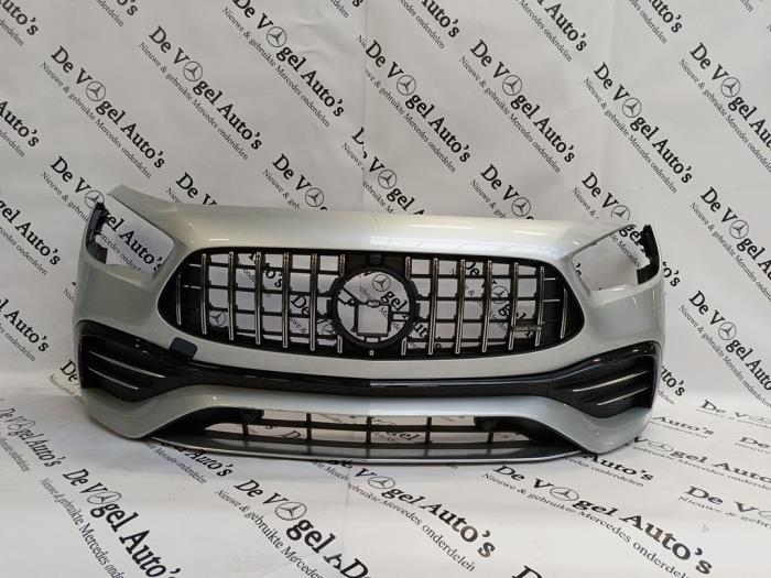 Gebruikte Voorbumper Mercedes GLA (H247) 2.0 35 AMG Turbo 16V 4-Matic Prijs € 1.028,50 Inclusief btw aangeboden door De Vogel Auto's B.V.