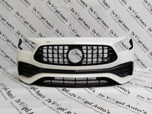 Gebruikte Voorbumper Mercedes GLA (H247) 2.0 35 AMG Turbo 16V 4-Matic Prijs € 1.028,50 Inclusief btw aangeboden door De Vogel Auto's B.V.