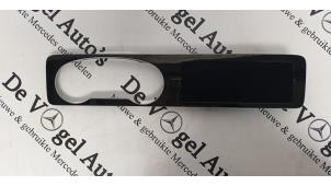 Gebruikte Navigatie Display Mercedes E (W213) E-220d 2.0 Turbo 16V 4-Matic Prijs € 200,00 Margeregeling aangeboden door De Vogel Auto's B.V.