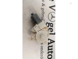 Gebruikte Motor portierruit Mercedes Vito (447.6) 2.2 116 CDI 16V Prijs € 24,20 Inclusief btw aangeboden door De Vogel Auto's B.V.