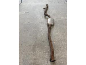 Gebruikte Uitlaat Middendemper Mercedes C (W205) C-160 1.6 16V Prijs € 155,00 Margeregeling aangeboden door De Vogel Auto's B.V.