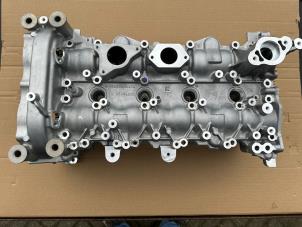 Nieuwe Cilinderkop Mercedes A (177.0) 2.0 A-220 Turbo 16V Prijs € 834,90 Inclusief btw aangeboden door De Vogel Auto's B.V.