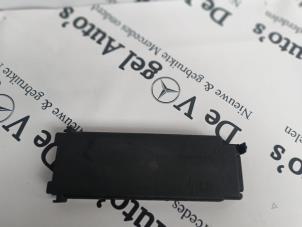 Gebruikte Afdekplaat diversen Mercedes Vito (447.6) 2.0 116 CDI 16V Prijs € 18,15 Inclusief btw aangeboden door De Vogel Auto's B.V.