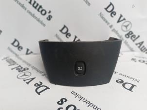 Gebruikte Dashboard deel Mercedes Vito (447.6) 1.6 109 CDI 16V Prijs € 60,50 Inclusief btw aangeboden door De Vogel Auto's B.V.