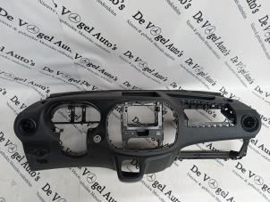 Gebruikte Dashboard Mercedes Vito (447.6) 1.6 109 CDI 16V Prijs € 193,60 Inclusief btw aangeboden door De Vogel Auto's B.V.