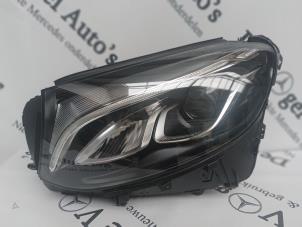 Gebruikte Koplamp links Mercedes GLC (X253) 2.0 300 16V 4-Matic Prijs € 968,00 Inclusief btw aangeboden door De Vogel Auto's B.V.