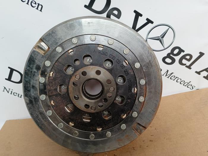 Dubbele massa vliegwiel van een Mercedes-Benz A (177.0)  2020