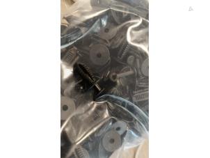 Nieuwe Diversen Mercedes Diversen Prijs € 2,24 Inclusief btw aangeboden door De Vogel Auto's B.V.