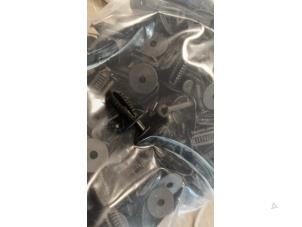 Nieuwe Diversen Mercedes Diversen Prijs € 2,24 Inclusief btw aangeboden door De Vogel Auto's B.V.