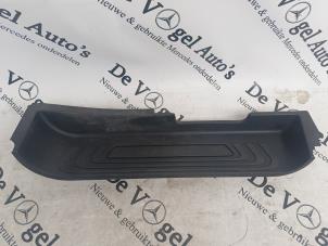 Gebruikte Voorinstap links Mercedes Vito (447.6) 2.2 114 CDI 16V Prijs € 24,20 Inclusief btw aangeboden door De Vogel Auto's B.V.