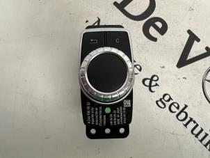 Gebruikte Command system bediening Mercedes A (W176) 1.6 A-200 16V Prijs € 54,45 Inclusief btw aangeboden door De Vogel Auto's B.V.