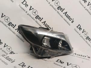 Gebruikte Koplamp rechts Mercedes Vito (447.6) 2.2 116 CDI 16V Prijs € 66,55 Inclusief btw aangeboden door De Vogel Auto's B.V.