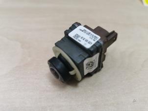 Gebruikte 360 graden camera Mercedes C (W205) C-200d 2.2 16V Prijs € 302,50 Inclusief btw aangeboden door De Vogel Auto's B.V.