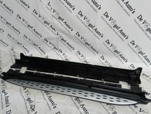 Nieuwe Treeplankset links + rechts Mercedes GLC (X253) 2.0 300 16V 4-Matic Prijs € 363,00 Inclusief btw aangeboden door De Vogel Auto's B.V.