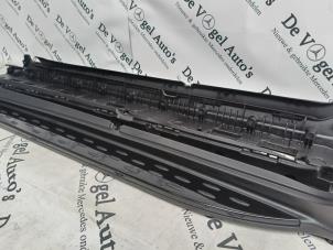 Nieuwe Treeplankset links + rechts Mercedes GLC (X253) 2.0 300 16V 4-Matic Prijs € 363,00 Inclusief btw aangeboden door De Vogel Auto's B.V.