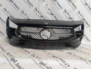 Gebruikte Voorbumper Mercedes CLA (118.3) 1.3 CLA-200 Turbo 16V Prijs € 968,00 Inclusief btw aangeboden door De Vogel Auto's B.V.