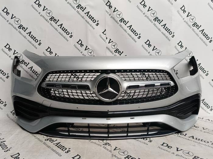 Gebruikte Voorbumper Mercedes GLA (H247) 2.0 35 AMG Turbo 16V 4-Matic Prijs € 968,00 Inclusief btw aangeboden door De Vogel Auto's B.V.