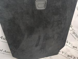 Gebruikte Kofferbak Mat Mercedes C Estate (S206) C-300 de 2.0 Turbo 16V Prijs € 150,00 Margeregeling aangeboden door De Vogel Auto's B.V.