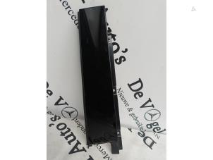 Gebruikte Portierlijst Mercedes GLA (H247) 1.3 250 e Turbo 16V Prijs € 25,00 Margeregeling aangeboden door De Vogel Auto's B.V.