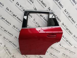 Gebruikte Deur 4Deurs links-achter Mercedes GLC (X254) 2.0 300e 16V 4-Matic Prijs € 635,25 Inclusief btw aangeboden door De Vogel Auto's B.V.