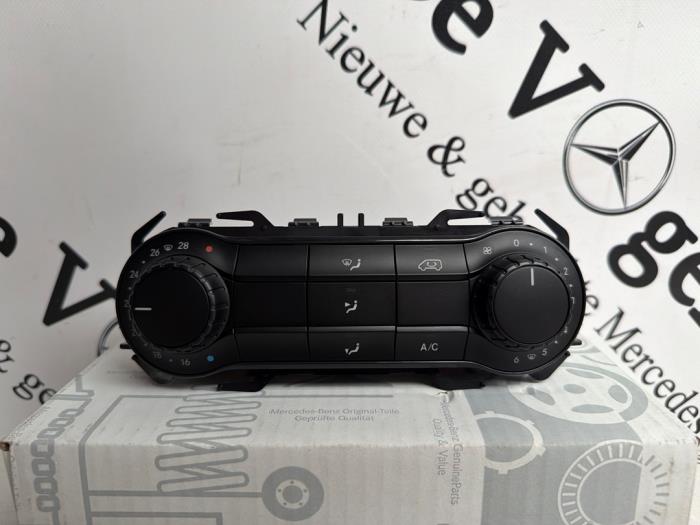Nieuwe Airco (compleet) Mercedes Vito (447.6) 2.2 116 CDI 16V Prijs € 361,79 Inclusief btw aangeboden door De Vogel Auto's B.V.