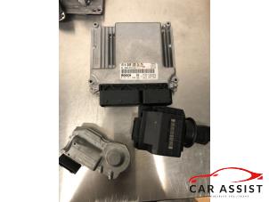 Gebruikte Contactslot + computer Mercedes E-Klasse Prijs op aanvraag aangeboden door Car Assist