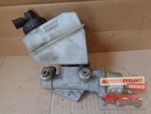 Gebruikte Hoofdremcilinder Renault Clio II (BB/CB) 1.6 16V Prijs € 22,00 Margeregeling aangeboden door Autorecycling Chino B.V.