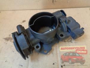 Gebruikte Gasklephuis Peugeot 206 (2A/C/H/J/S) 1.4 XR,XS,XT,Gentry Prijs € 32,00 Margeregeling aangeboden door Autorecycling Chino B.V.