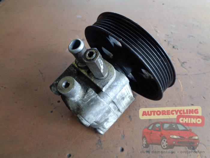 Gebruikte Servopomp Volvo V40 (VW) 2.0 16V T Prijs € 31,00 Margeregeling aangeboden door Autorecycling Chino B.V.