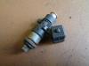 Injector (benzine injectie) van een Renault Clio III (BR/CR), 2005 / 2014 1.2 16V 65, Hatchback, Benzine, 1.149cc, 48kW (65pk), FWD, D4F740; D4FD7, 2005-06 / 2014-12, BR1Q; BR1R; BRCR; CR1Q; CR1R; CRCR 2006
