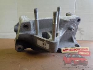 Gebruikte Motorsteun Ford Ka II 1.3 TDCi 16V Prijs € 22,00 Margeregeling aangeboden door Autorecycling Chino B.V.