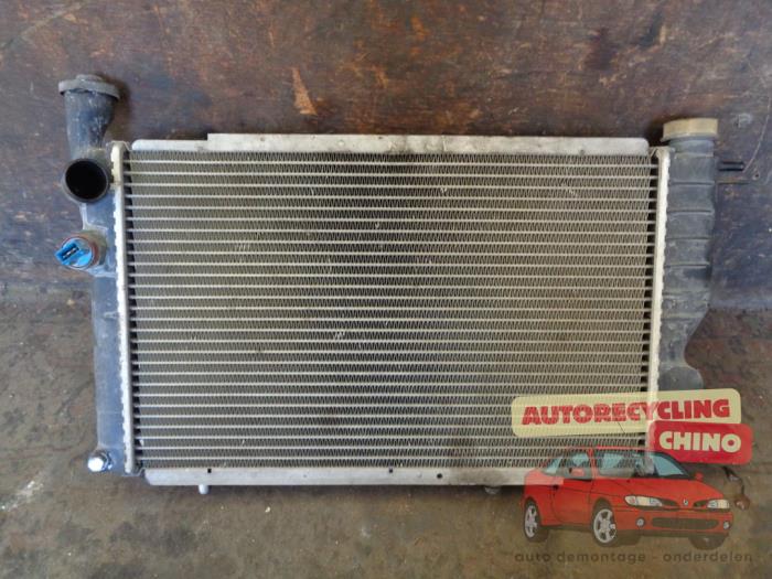 Gebruikte Radiateur Peugeot 205 II (20A/C) 1.4 Prijs € 23,00 Margeregeling aangeboden door Autorecycling Chino B.V.