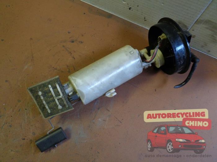 Gebruikte Benzinepomp Chrysler Neon II 2.0 16V LE,SE,CS,Sport Prijs € 38,00 Margeregeling aangeboden door Autorecycling Chino B.V.