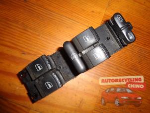 Gebruikte Schakelblok ruiten Volkswagen Golf IV (1J1) 2.0 Prijs € 22,00 Margeregeling aangeboden door Autorecycling Chino B.V.