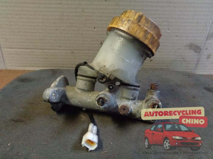 Gebruikte Hoofdremcilinder Subaru Vivio (KK/KW3) 0.7 GLi,GLi ECVT Prijs € 19,00 Margeregeling aangeboden door Autorecycling Chino B.V.