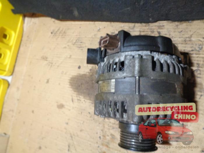 Gebruikte Dynamo Volvo S40 (MS) 2.0 D 16V Prijs € 34,00 Margeregeling aangeboden door Autorecycling Chino B.V.