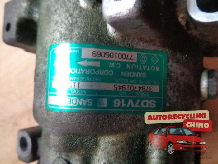Aircopomp van een Renault Twingo (C06) 1.2 1999
